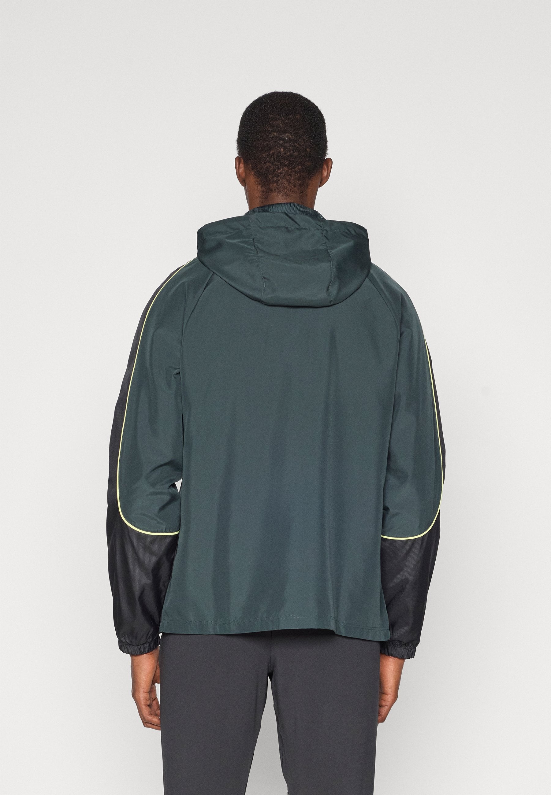 Nike Performance