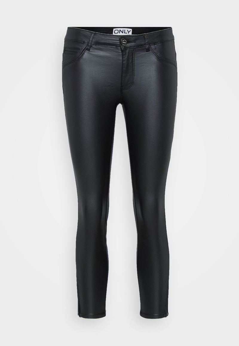 Schwarze Leggings aus einem glänzenden Material, mit einer figurbetonten Passform, fünf Taschen, gestickten Details und einem Knopfverschluss vorne.