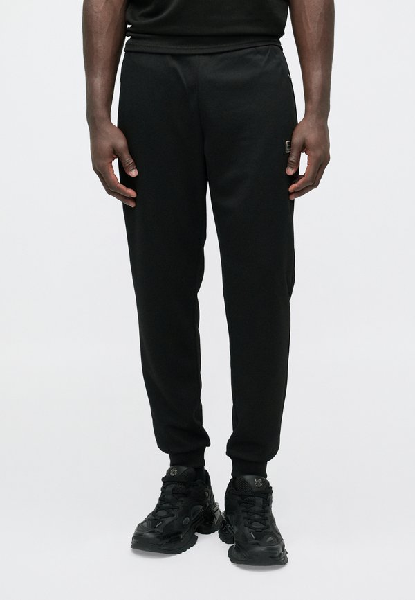 EA7 Emporio Armani TRAIN SOCCER PANT