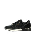 Schwarze Sneaker aus Lackleder und strukturierten Einsätzen. Mit Schnürdesign, goldenen Akzenten und einer kontrastierenden weißen Sohle mit Profilrillen.