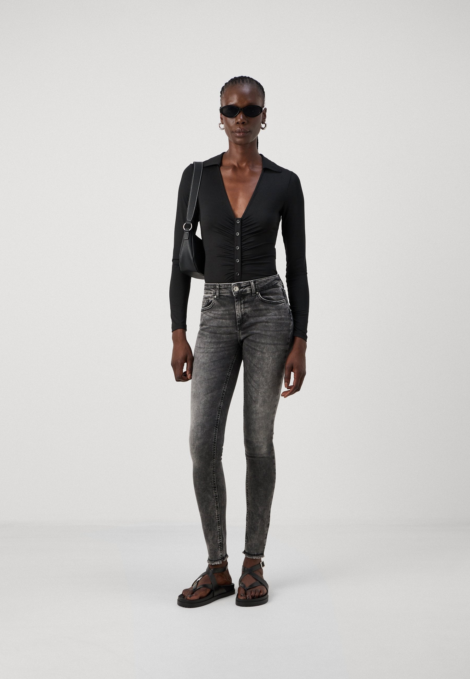 ONLBLUSH MID ANKLE Media 2