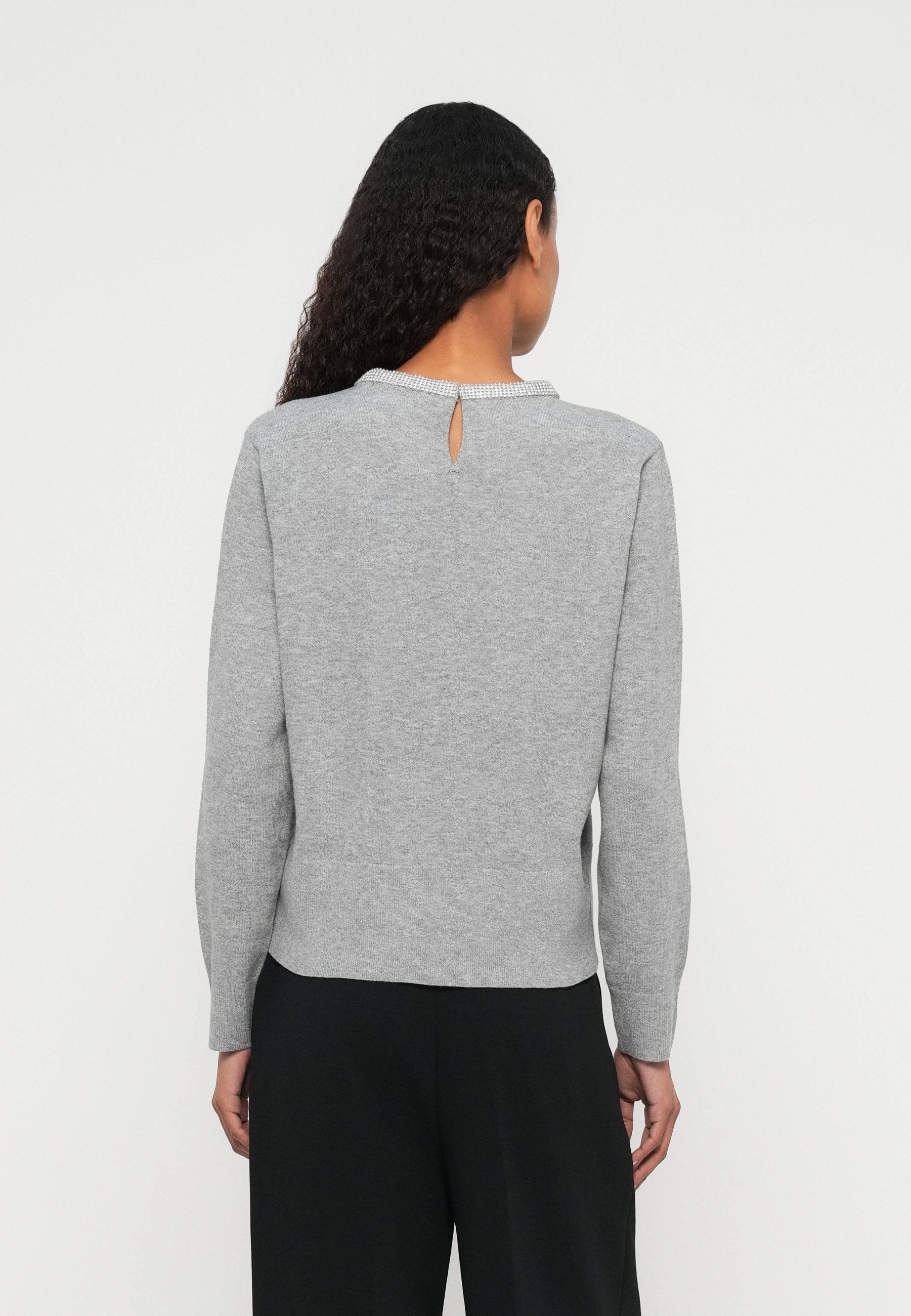 DKNY