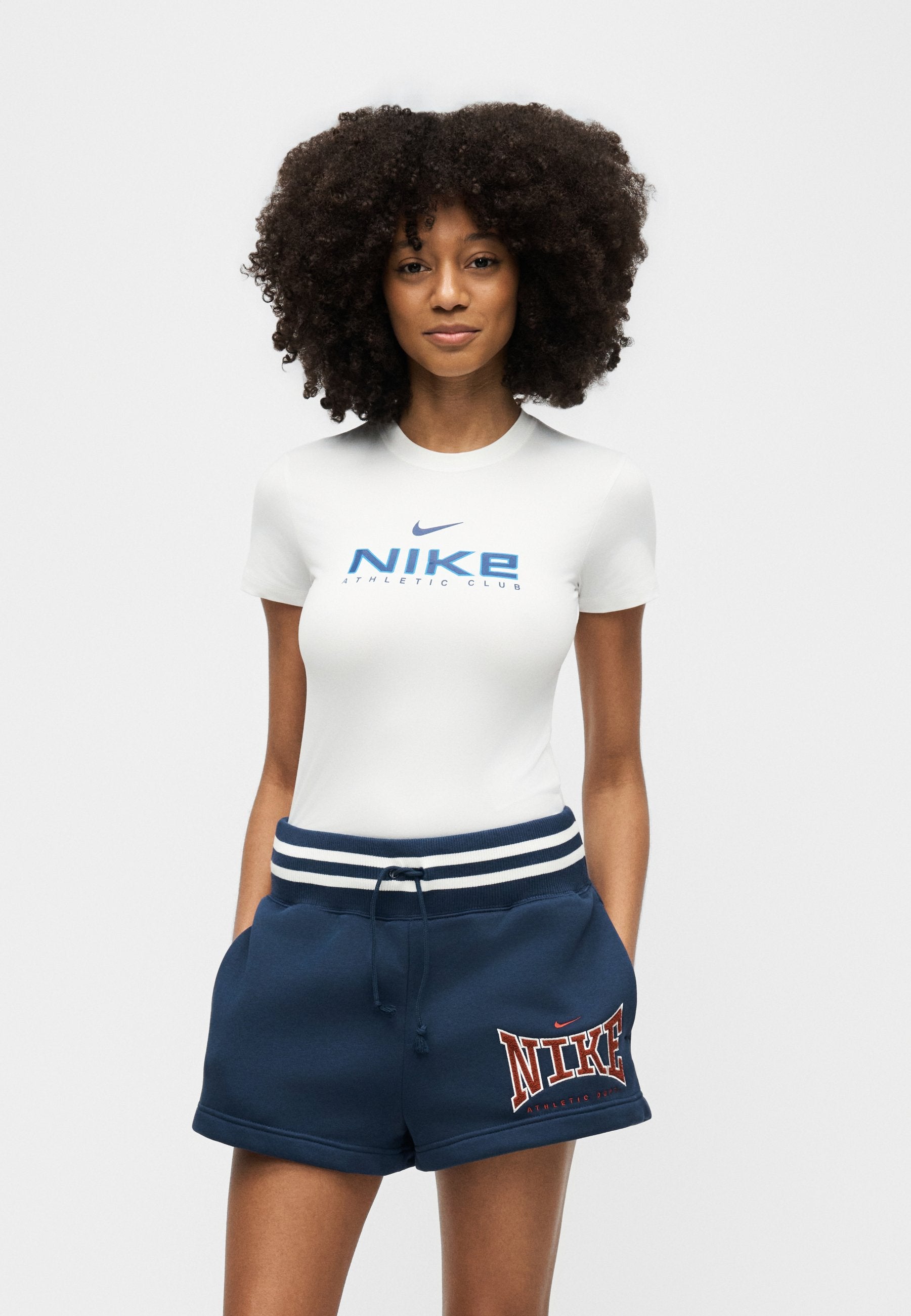 Nike Sportswear TEE
