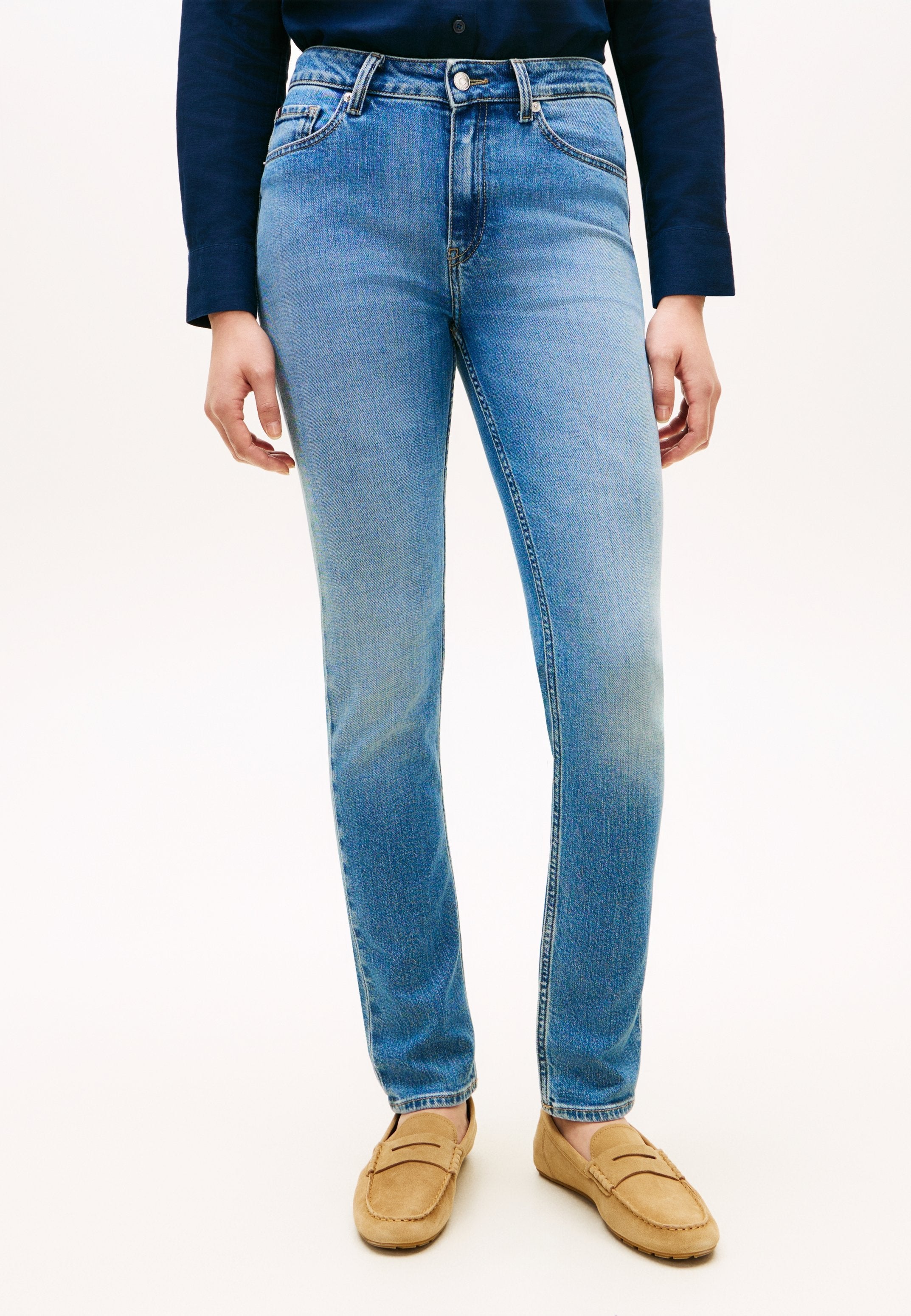 FADED MID RISE SLIM JEANS Media 3