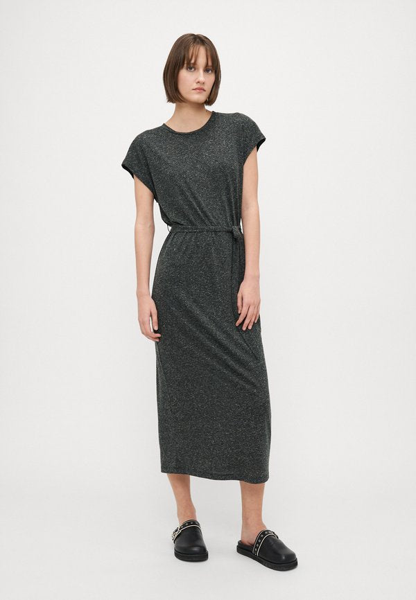 Vero Moda Tall VMHANNA CALF DRESS