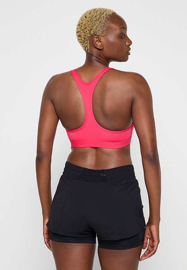 Nike Performance