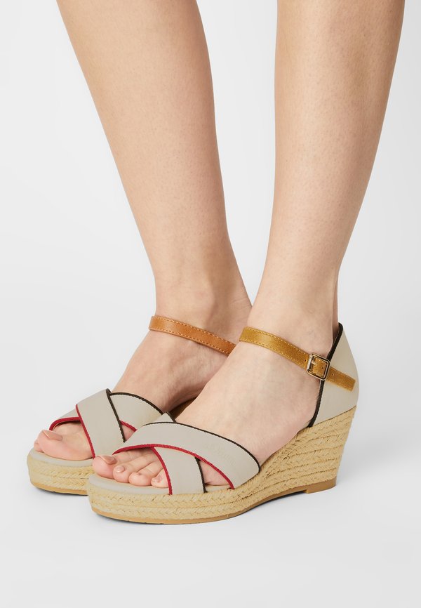 s.Oliver Platform sandals - grey