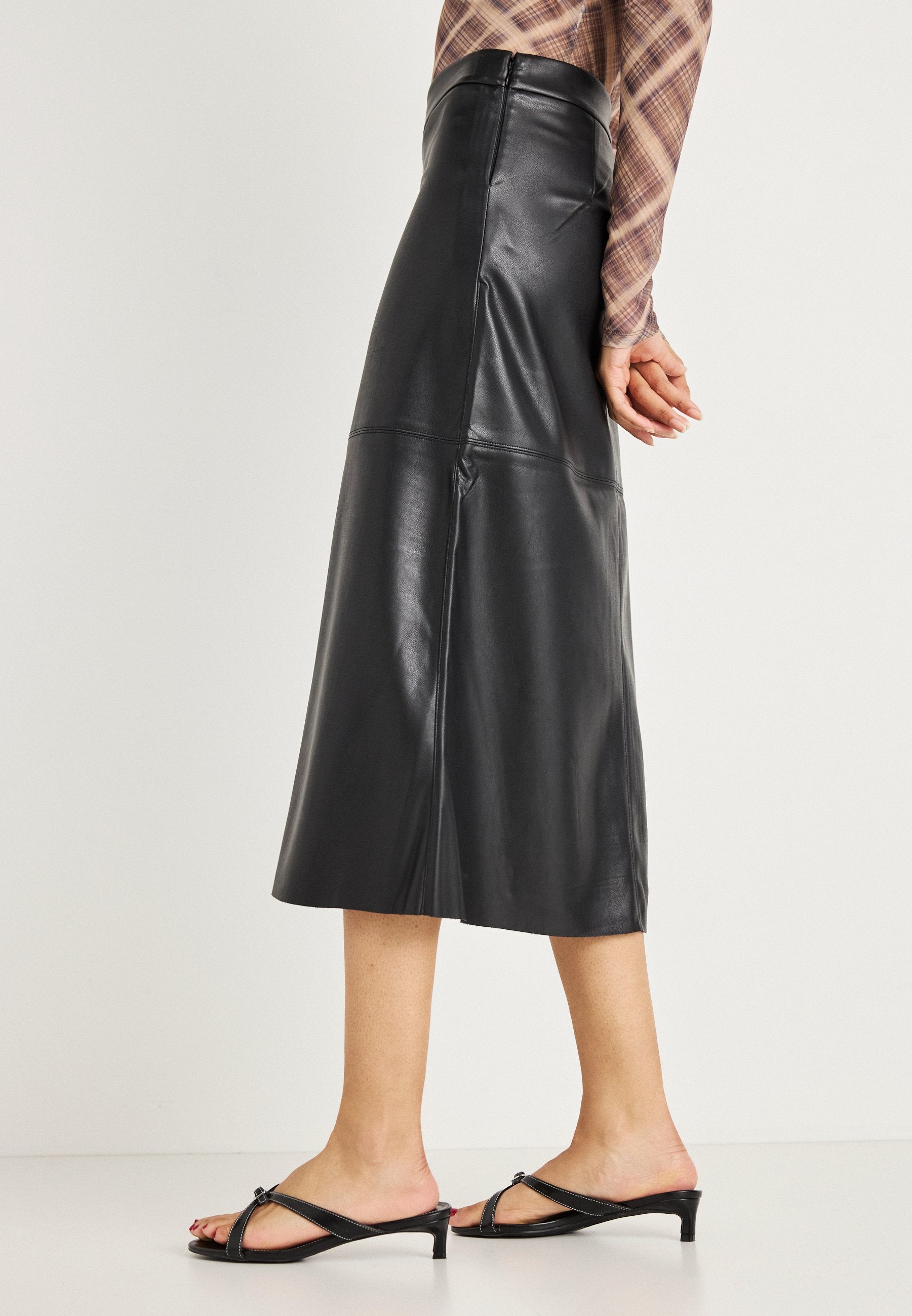 Gina Tricot SKIRT