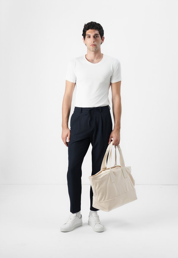 Ted Baker CIALDAT