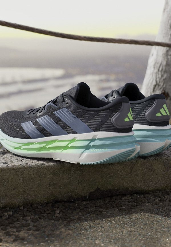 adidas Performance ADISTAR 4