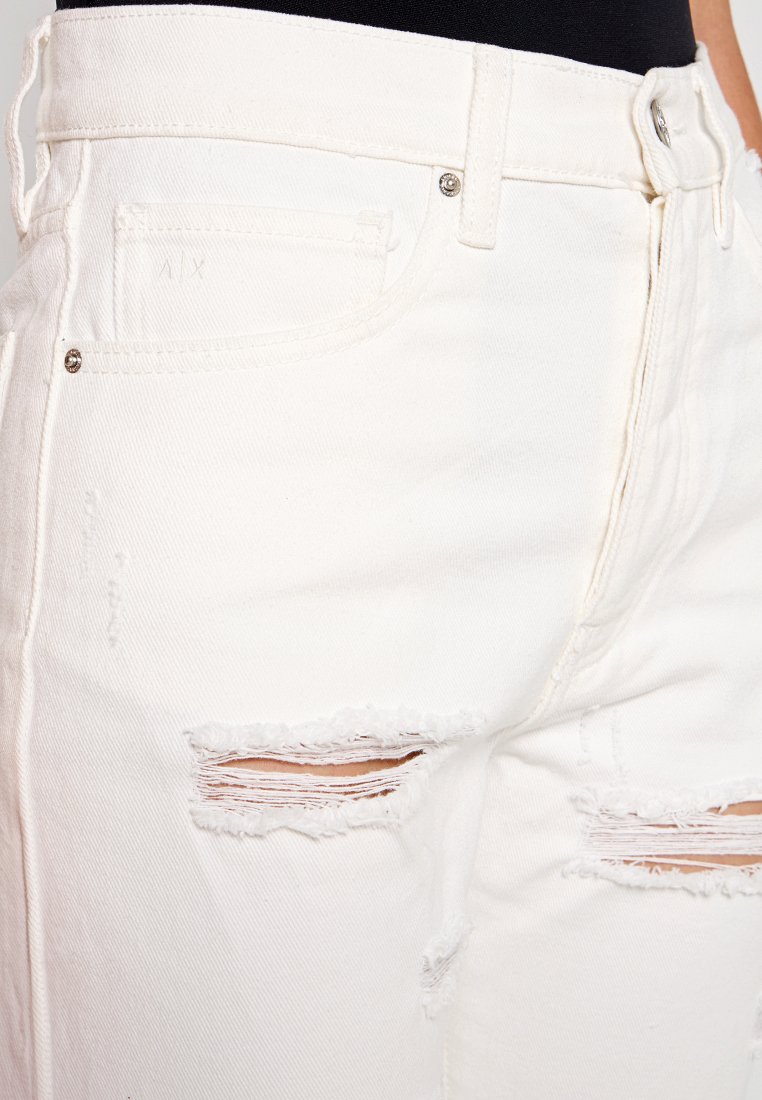 Armani Exchange Jeans Tapered Fit Media 4