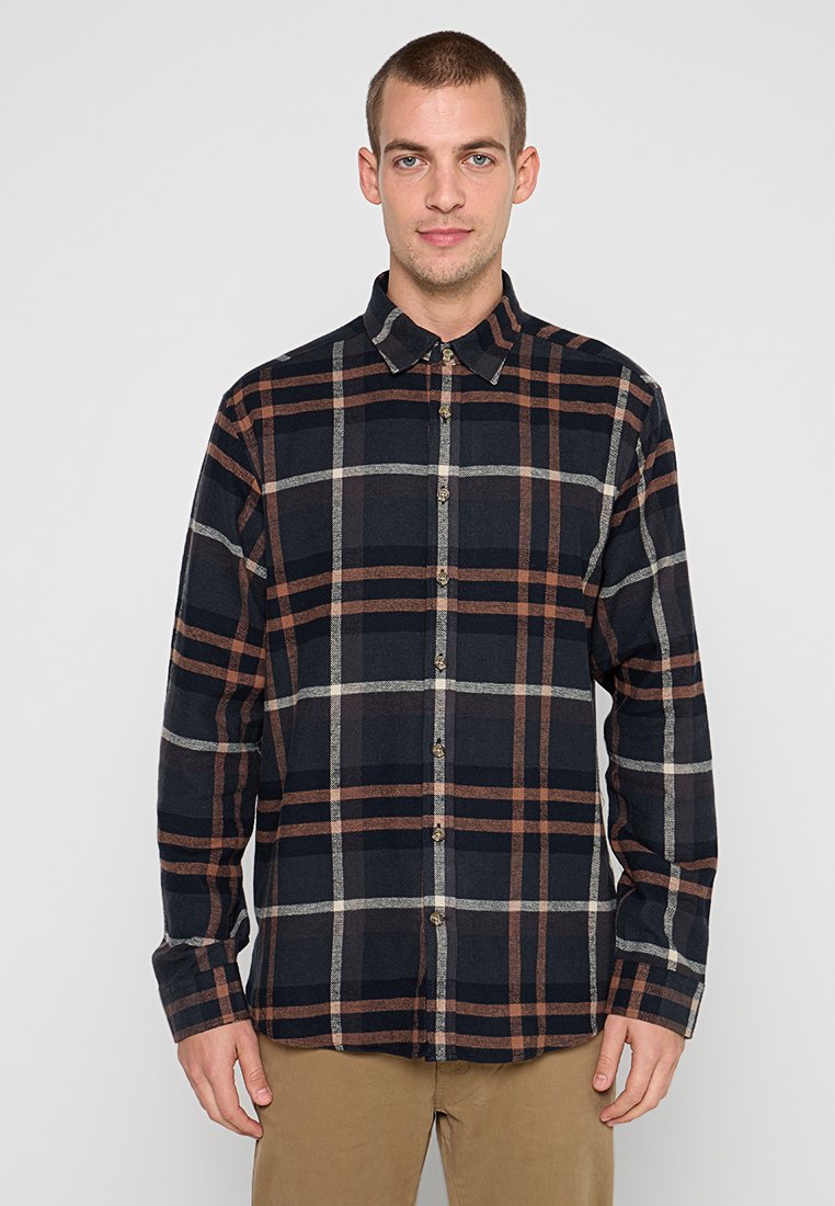 Lindbergh Hemd Media 1