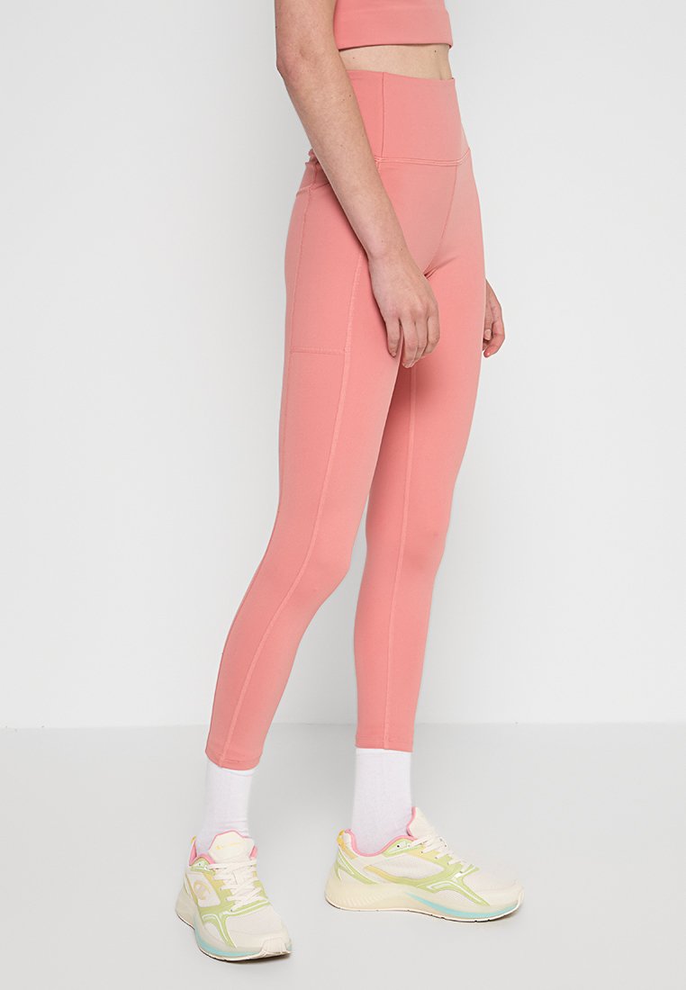 Girlfriend Collective POCKET HIGH-RISE 7/8
