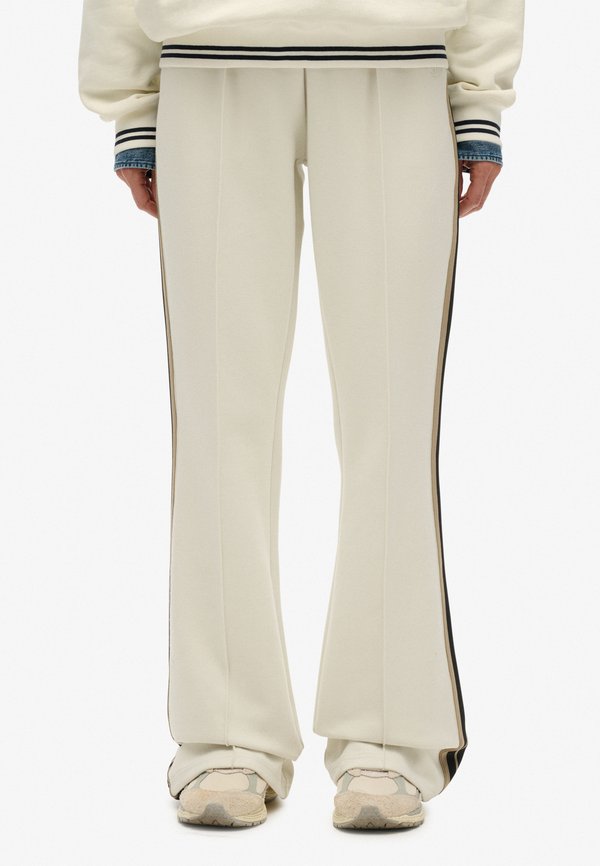 Superdry & Co JOGGERS - Tracksuit bottoms - off white