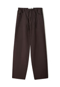 Braune weite Hosen aus weicher Baumwolle, mit einem elastischen Bund und einem Kordelzug, zwei Fronttaschen und geradem Schnitt.