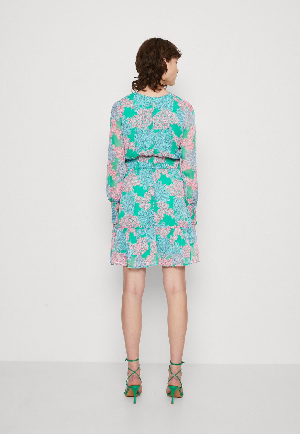 ONLISLA SMOCK DRESS Media 4