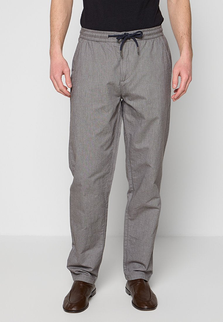 REGULAR FIT Media 1
