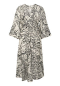 Maxikleid aus einem cremefarbenen Stoff mit schwarzem Blumenmuster; verfügt über einen V-Ausschnitt, lange Glockenärmel und eine taillierte Taille für eine fließende Silhouette.