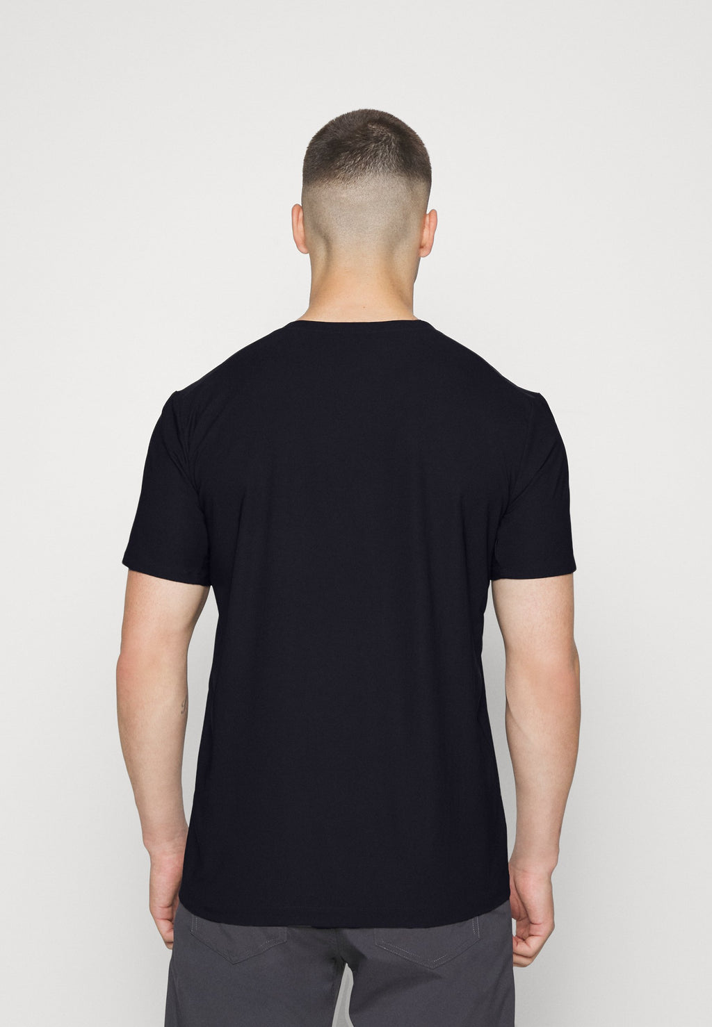 Houdini COVER TEE