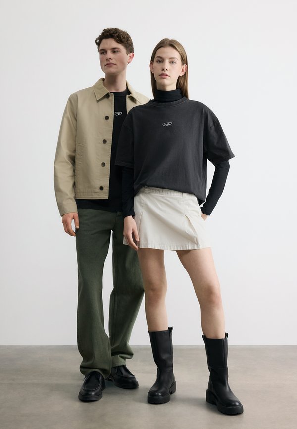 ARKK Copenhagen CORE BOXY TEE UNISEX