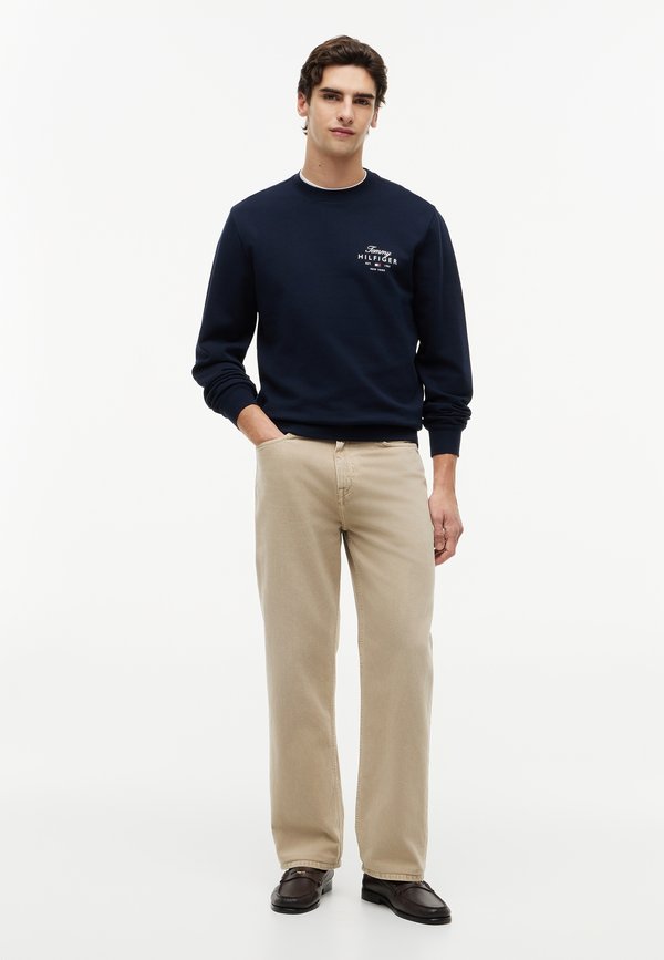 Tommy Hilfiger SCRIPT STACK BRAND LOVE