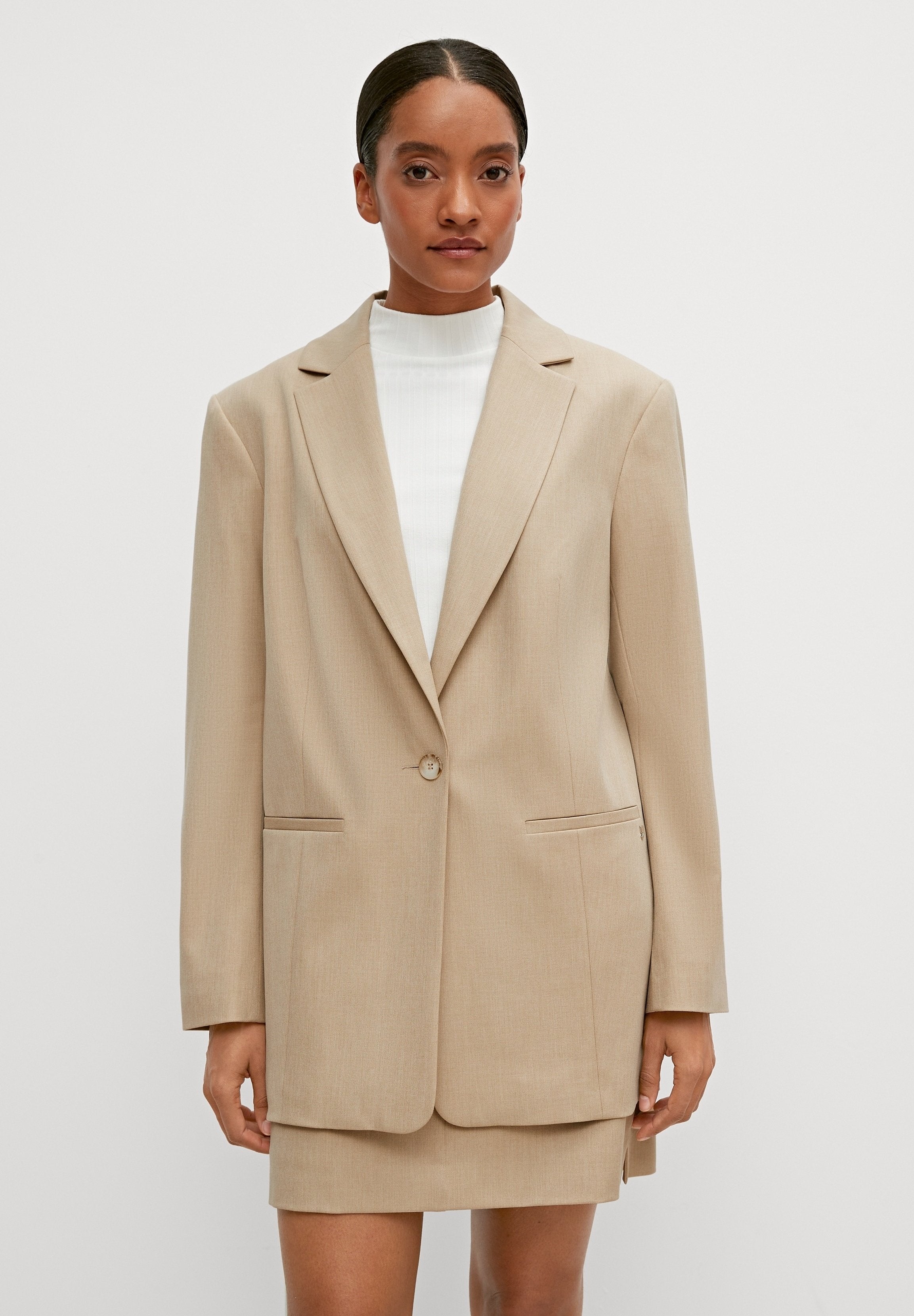 comma Blazer Media 3