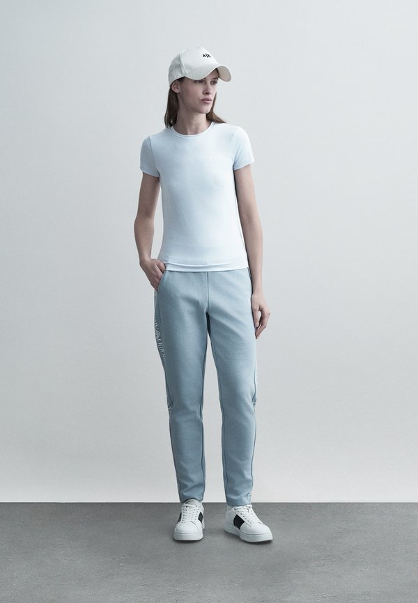 EA7 Emporio Armani