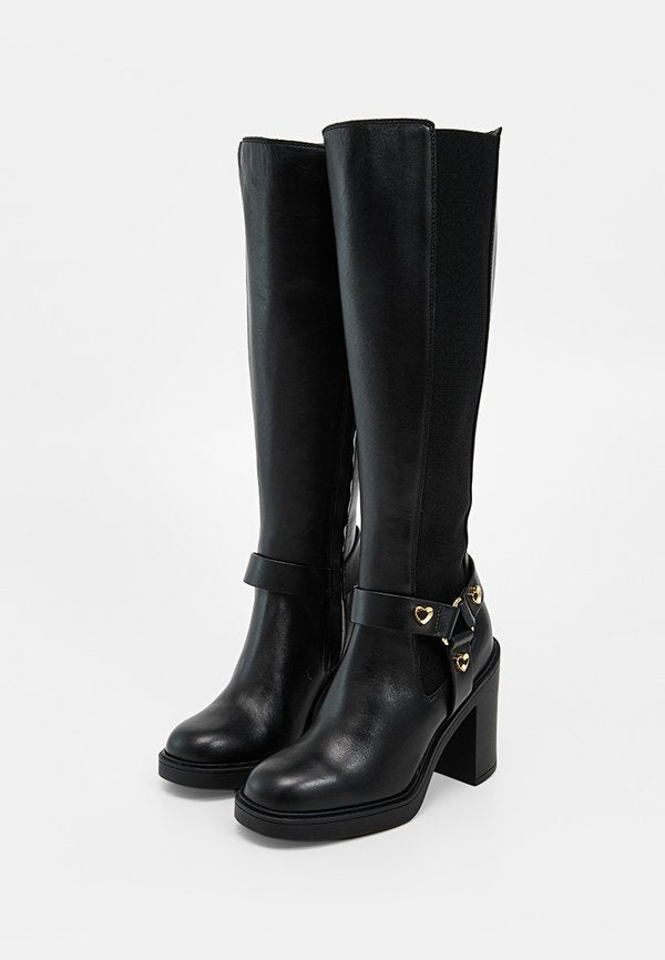 Love Moschino