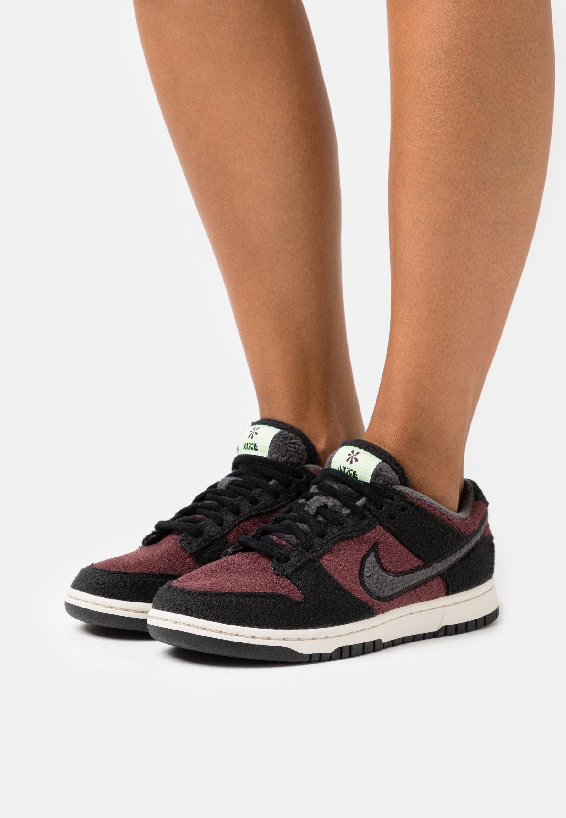 Nike Sportswear W DUNK LOW SE CC