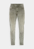 Grüne Cordjeans mit schmaler Passform, fünf Taschen, subtiler Textur und einem Metallknopfverschluss.