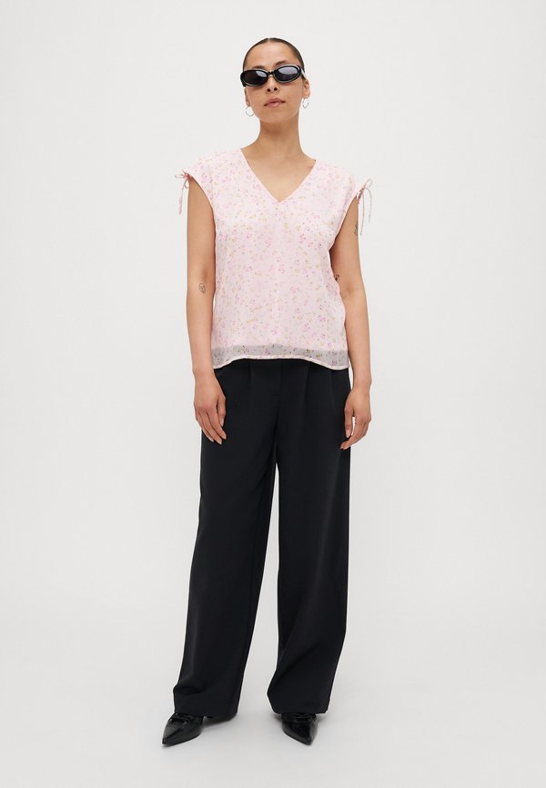 Vero Moda Petite VMSMILLA V NECK STRING