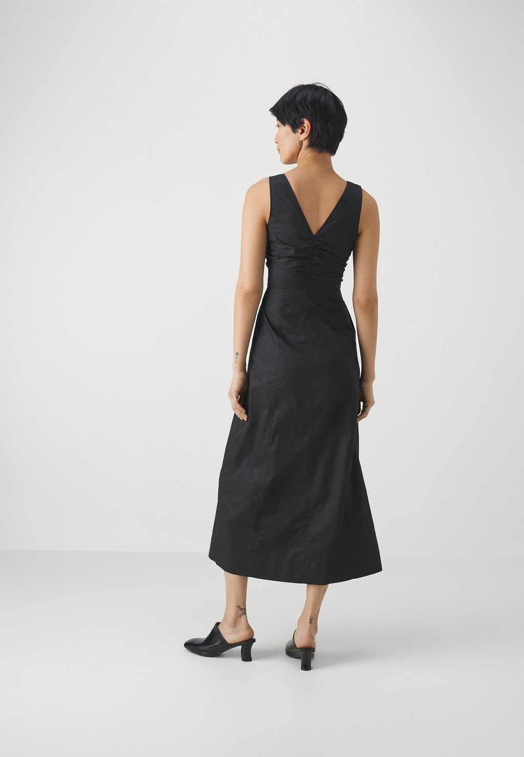 DAY DRESS Media 4
