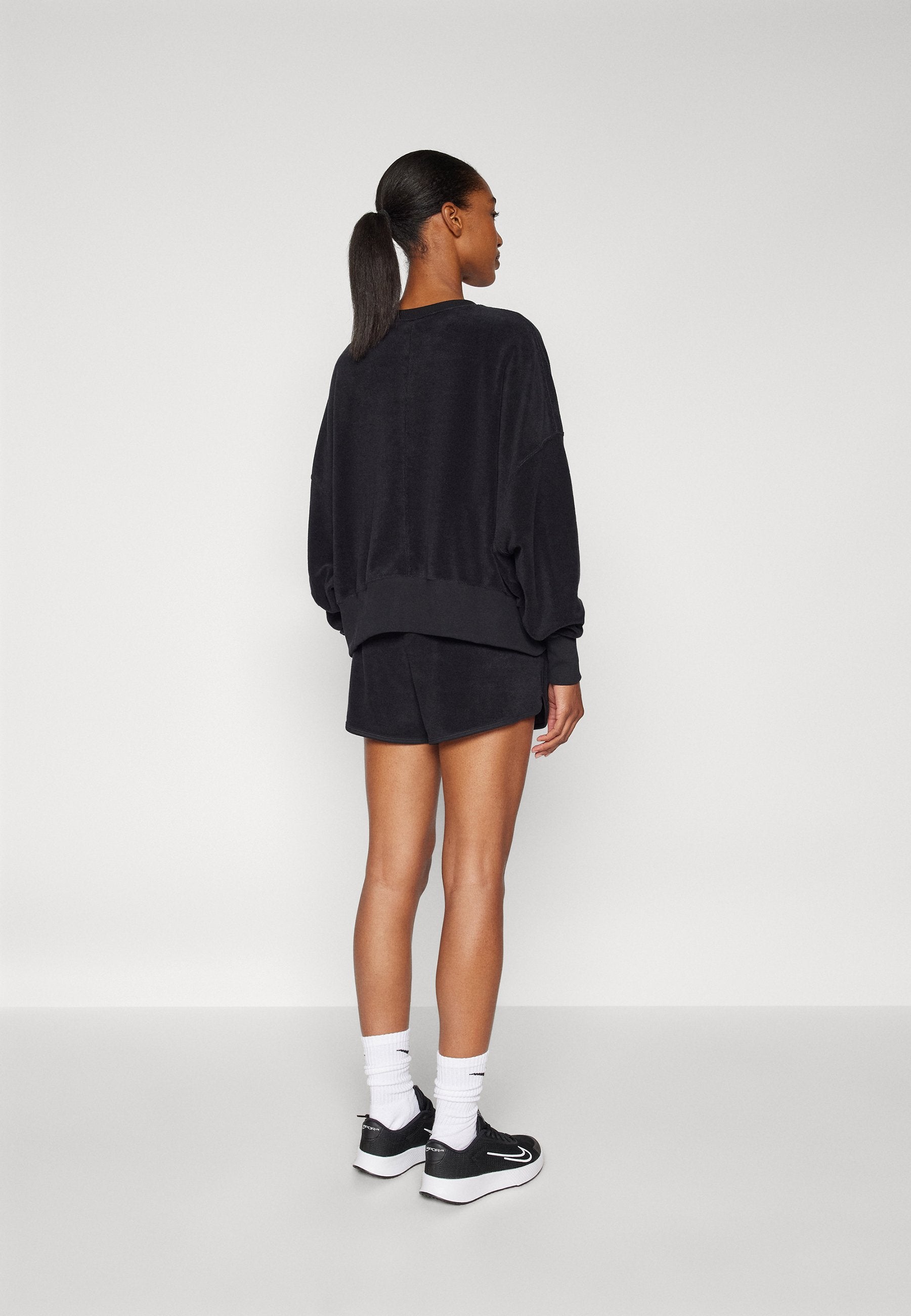 Nike Performance HERITAGE