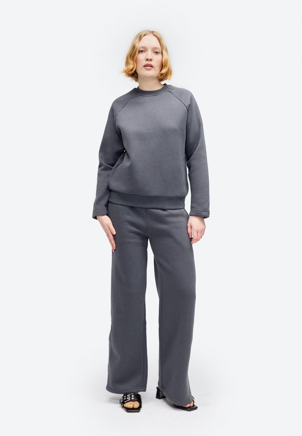 Even&Odd ADAPTIVE TRACKSUIT SET
