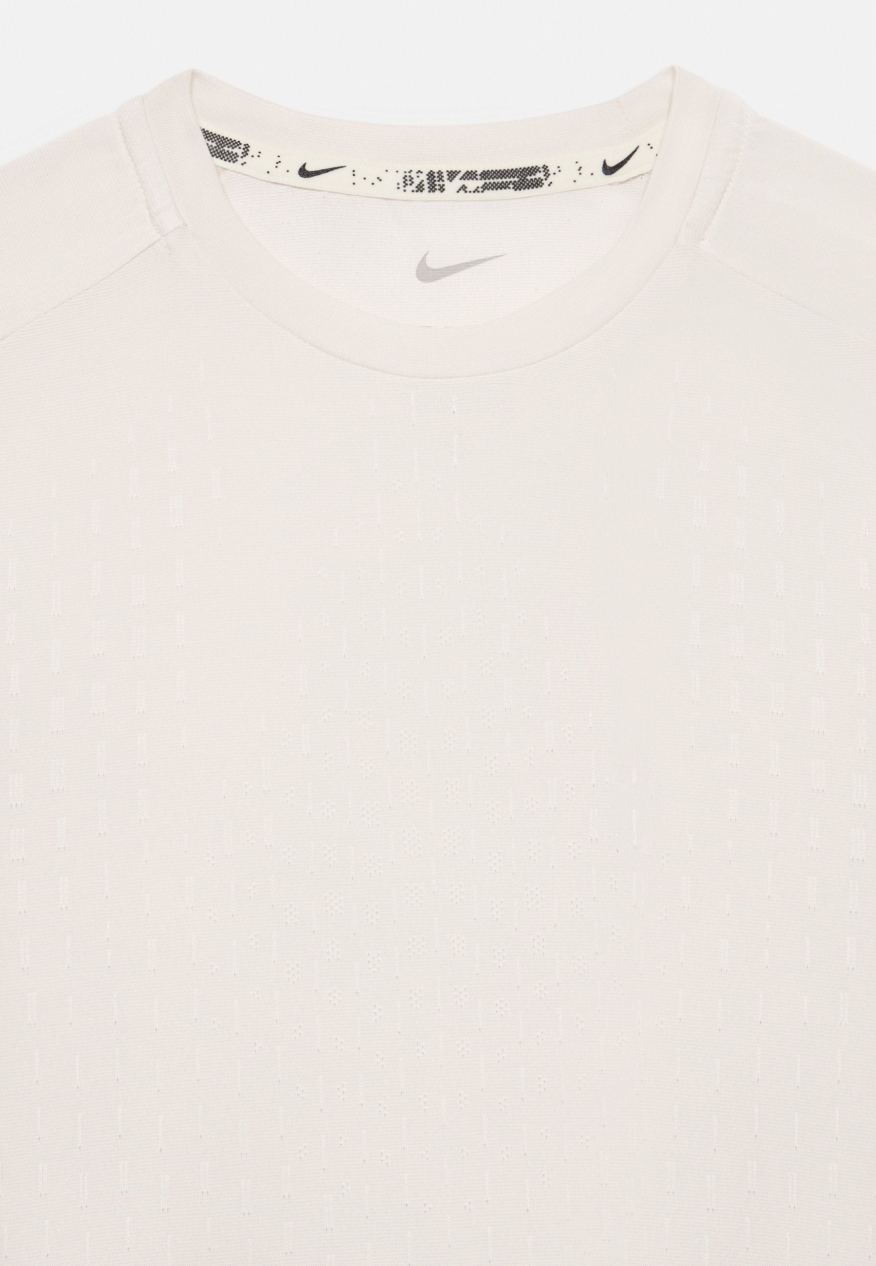 Nike Performance