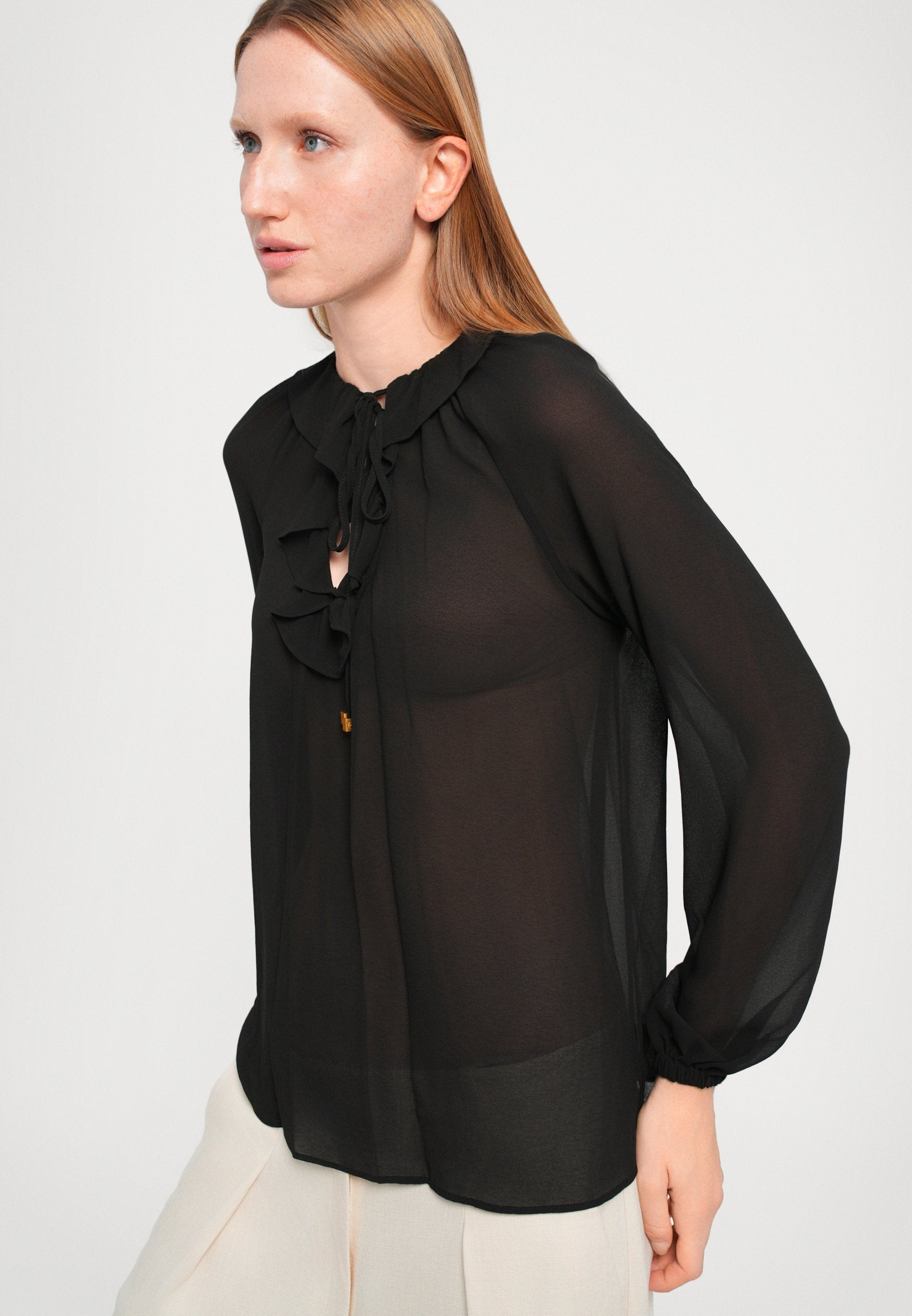 MICHAEL Michael Kors RUFFLE NECK