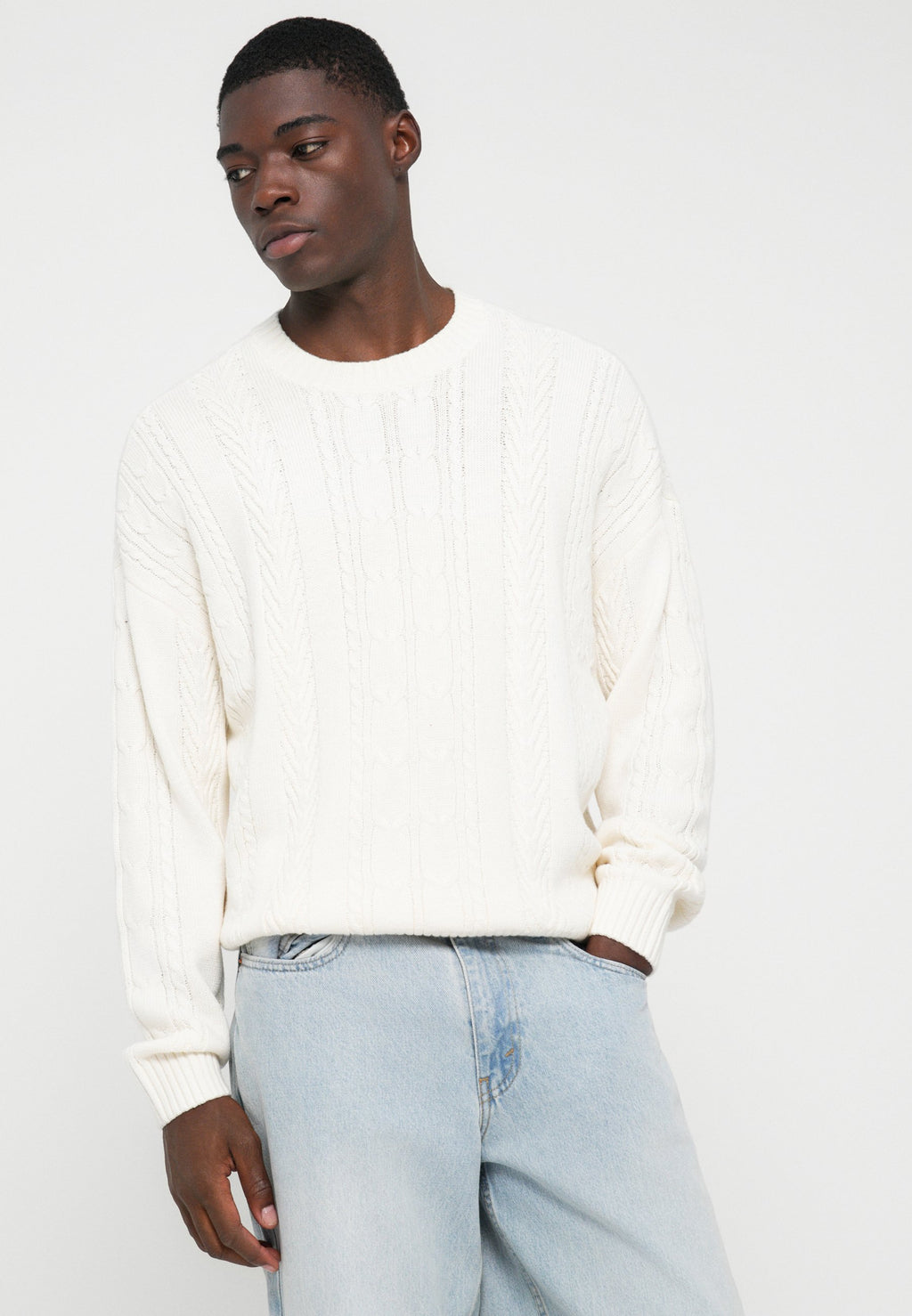 Hollister Co. CABLE THRIFTED CREW