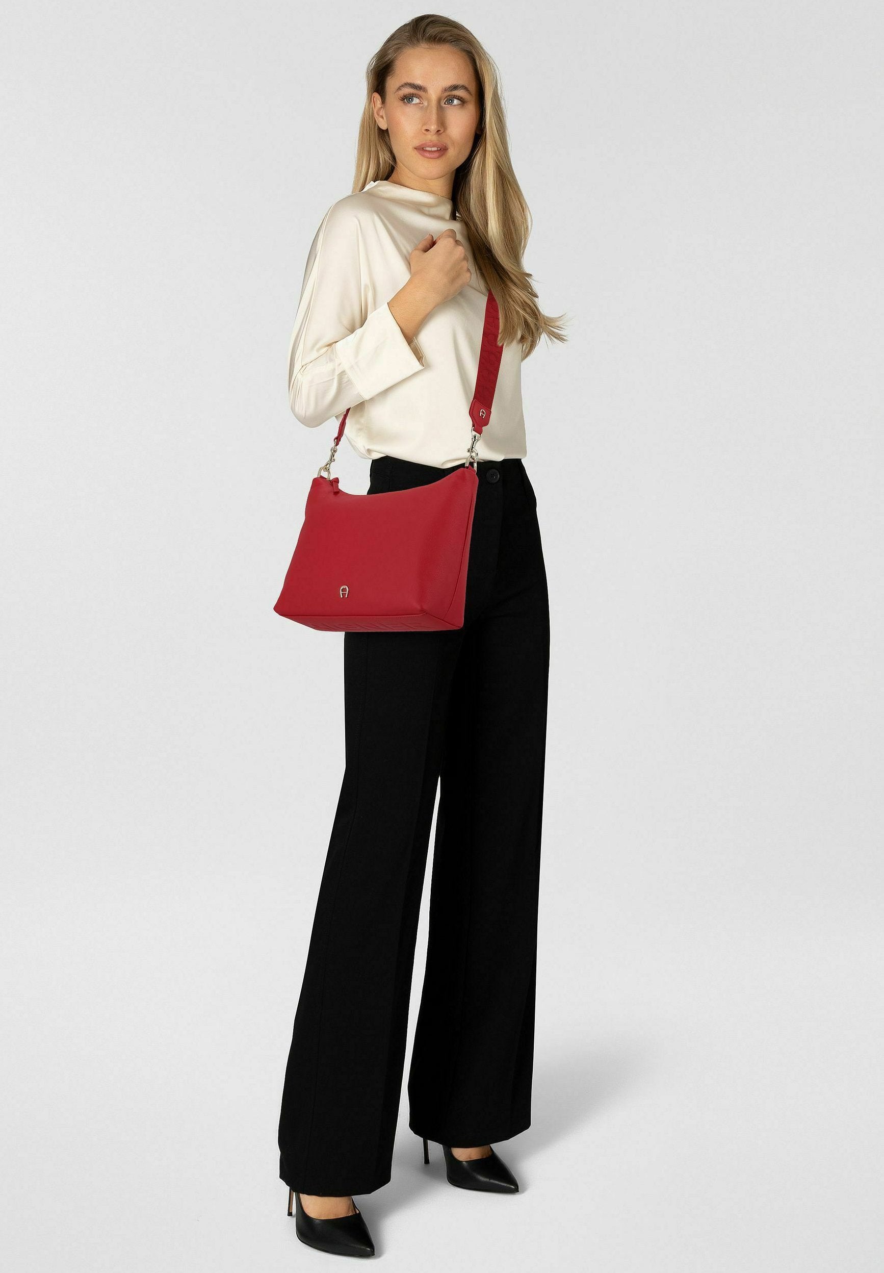 AIGNER ZITA 27 CM