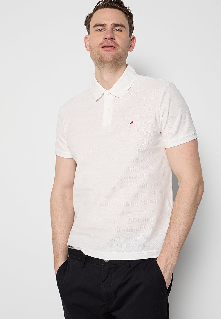 REGULAR FIT Media 4