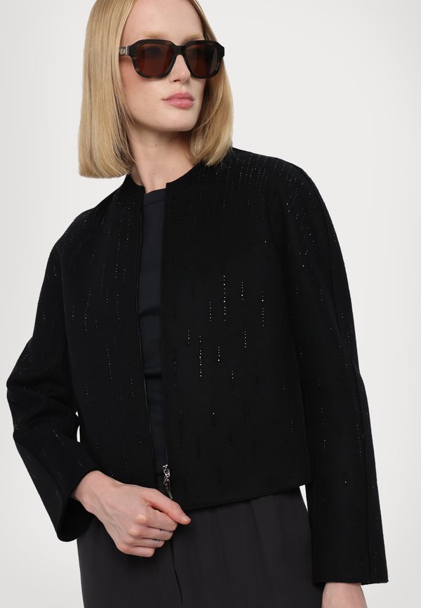 Emporio Armani READY TO WEAR