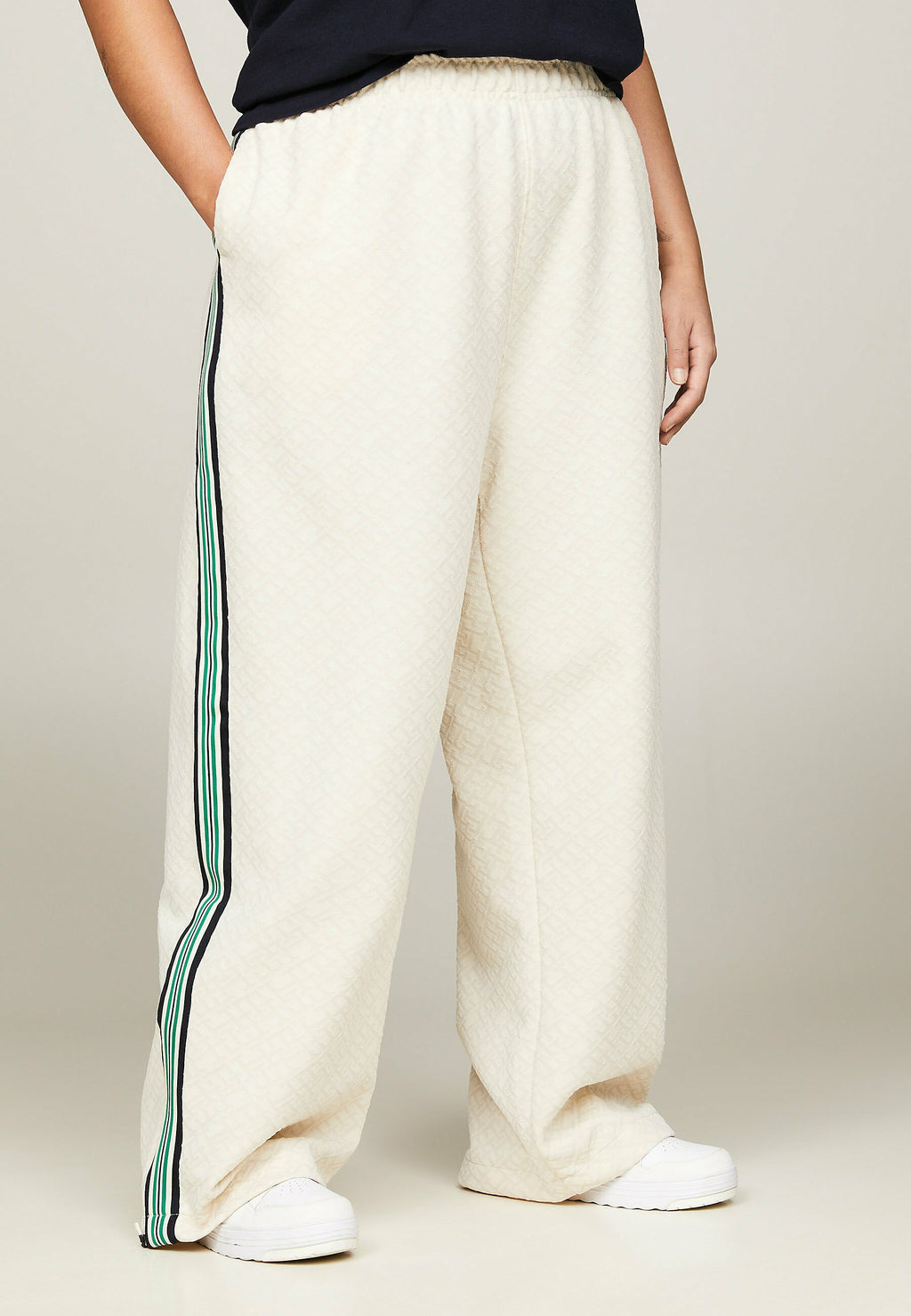 JOGGERS Media 3