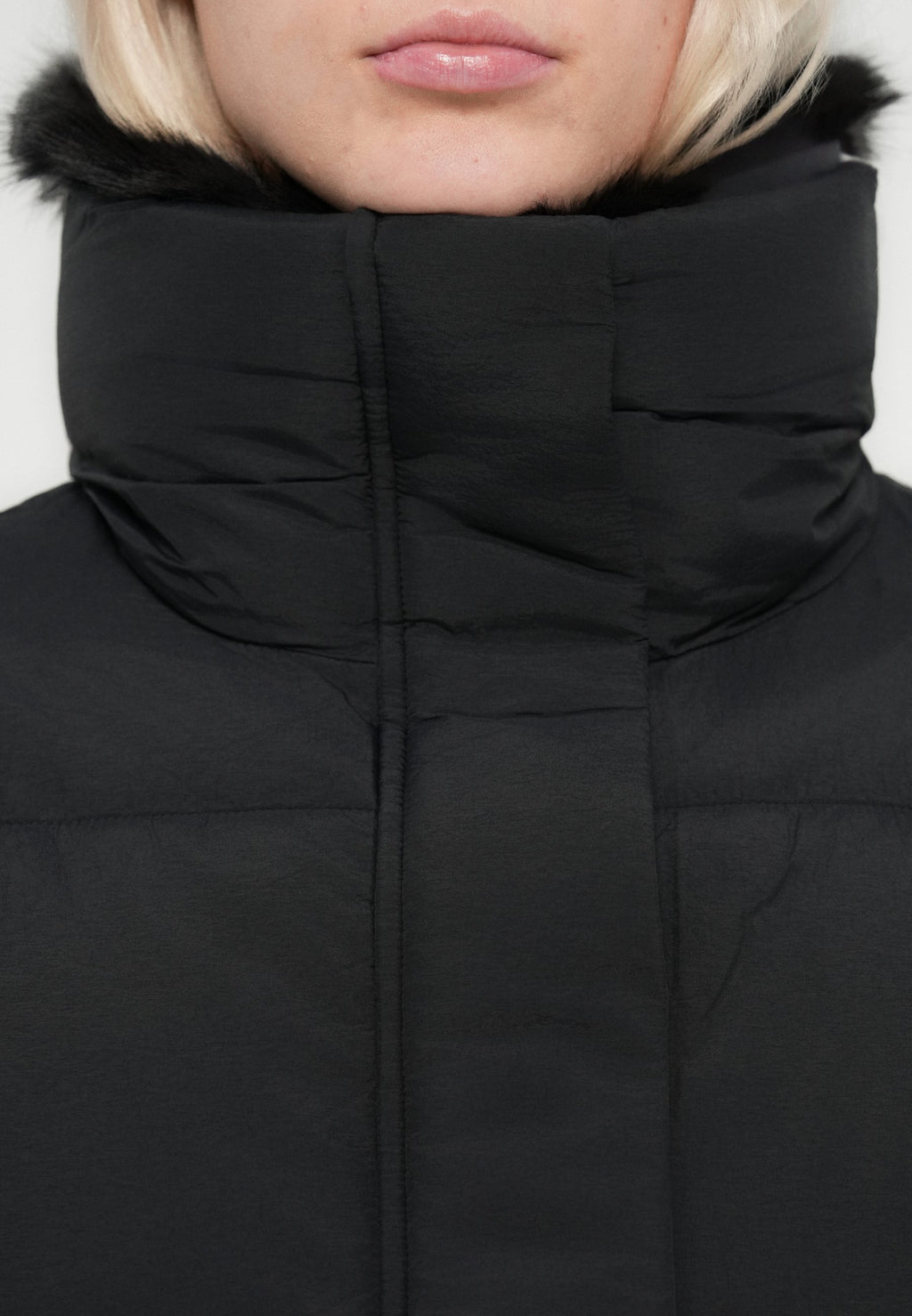 GAP PUFFER COLLAR