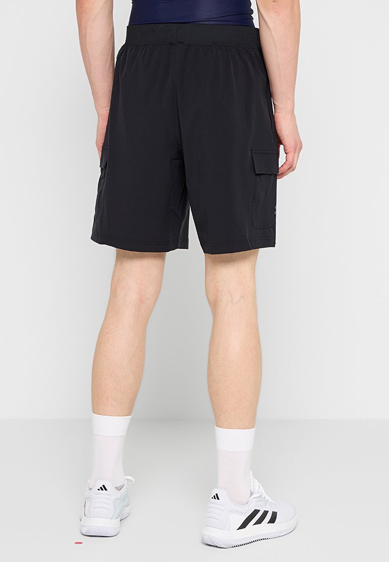 Under Armour LOOSE FIT