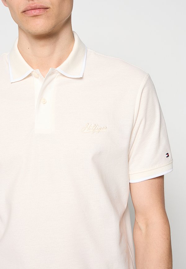 Tommy Hilfiger REGULAR FIT