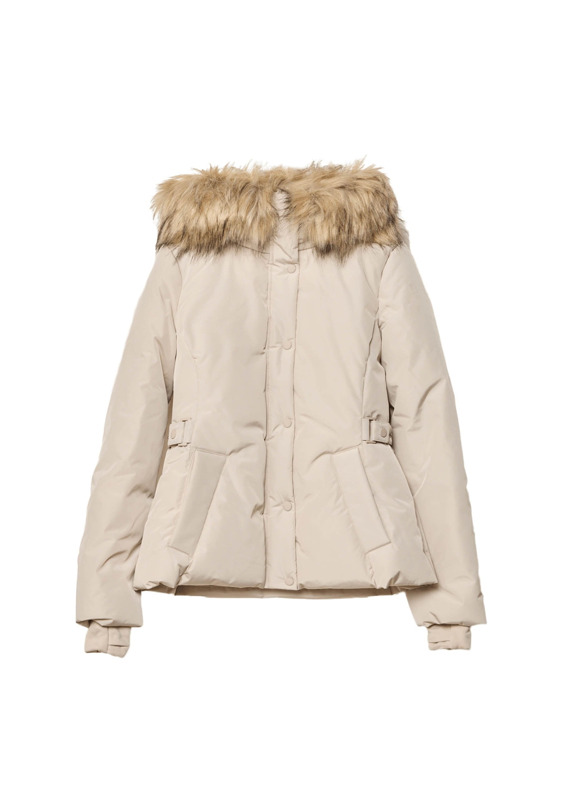 Beige gepolsterte Winterjacke mit Knöpfen auf der Vorderseite, seitlichen Taschen, verstellbaren Taillenschlaufen und einem braunen Kunstfellkragen.
