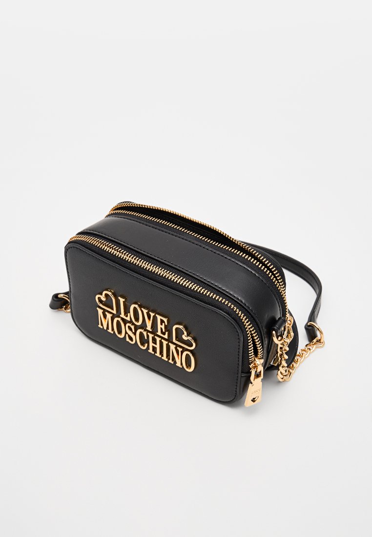 Love Moschino