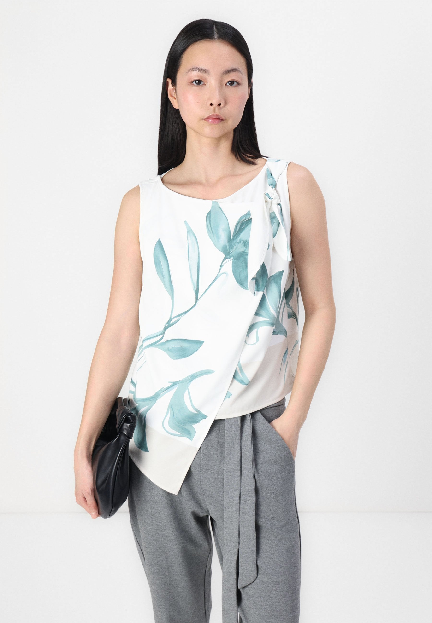 Abercrombie & Fitch Knotted Scarf Top