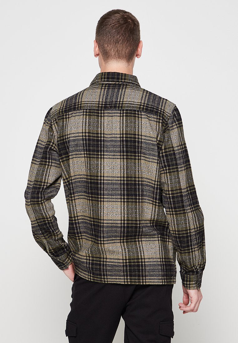 REGULAR FIT Media 2
