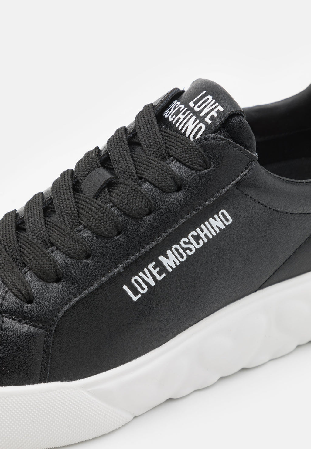 Love Moschino