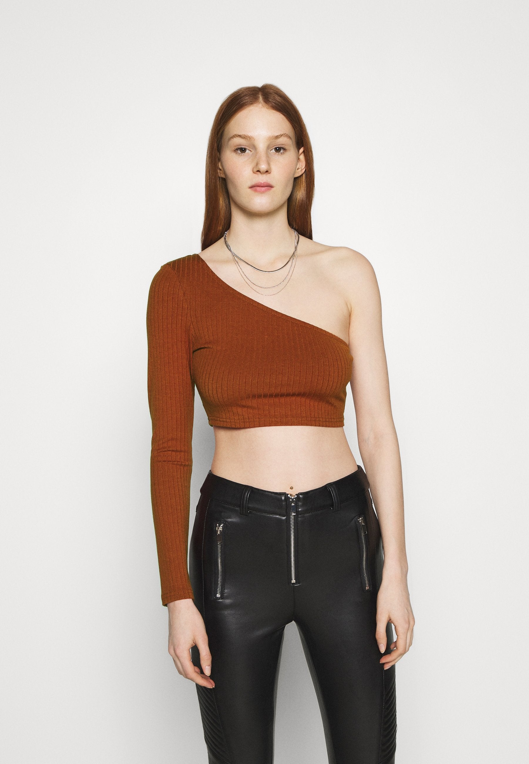 Glamorous CROP ASYMMETRIC ONE SLEEVE 2 PACK